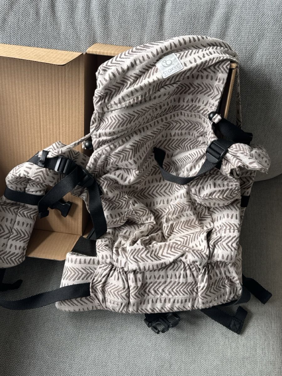 Stokke Marsupi portabebè: Stokke Limas Carrier Flex Boho Beige – Usato da Thalwil venduto da Mgetzi 1
