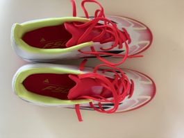 Neue Adidas F50 Multinocken-Fussballschuhe