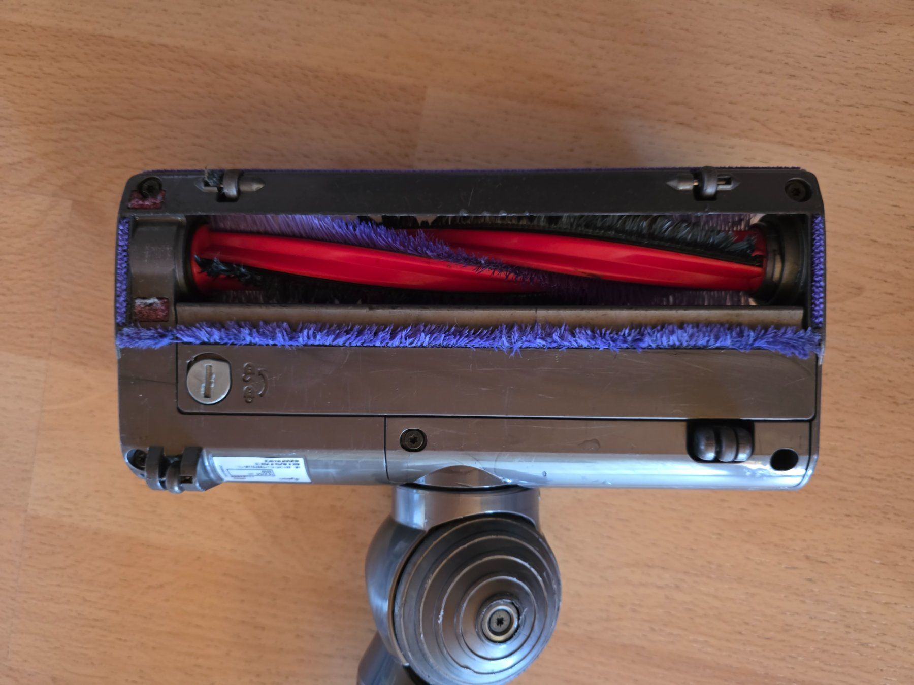 Dyson Aspirapolveri & Accessori: Dyson V6 Akku Staubsauger – Usato da Gurzelen venduto da daenu_1236 3