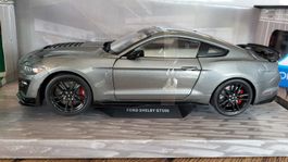 Ford Mustang Shelby GT500 1:18 Solido
