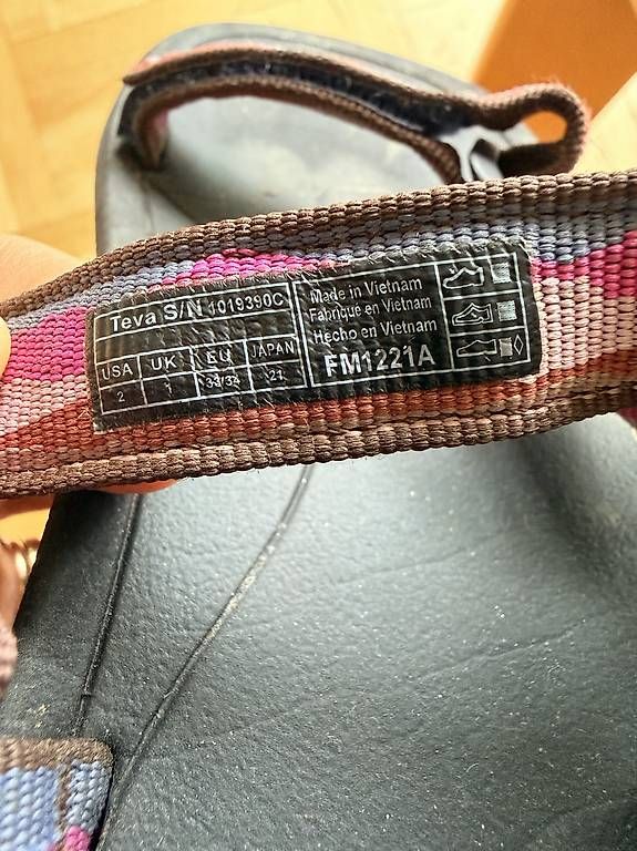 Scarpe per ragazzi: Teva enfant  pointure 33/34 – Usato da Lausanne venduto da mor_nrs5 1