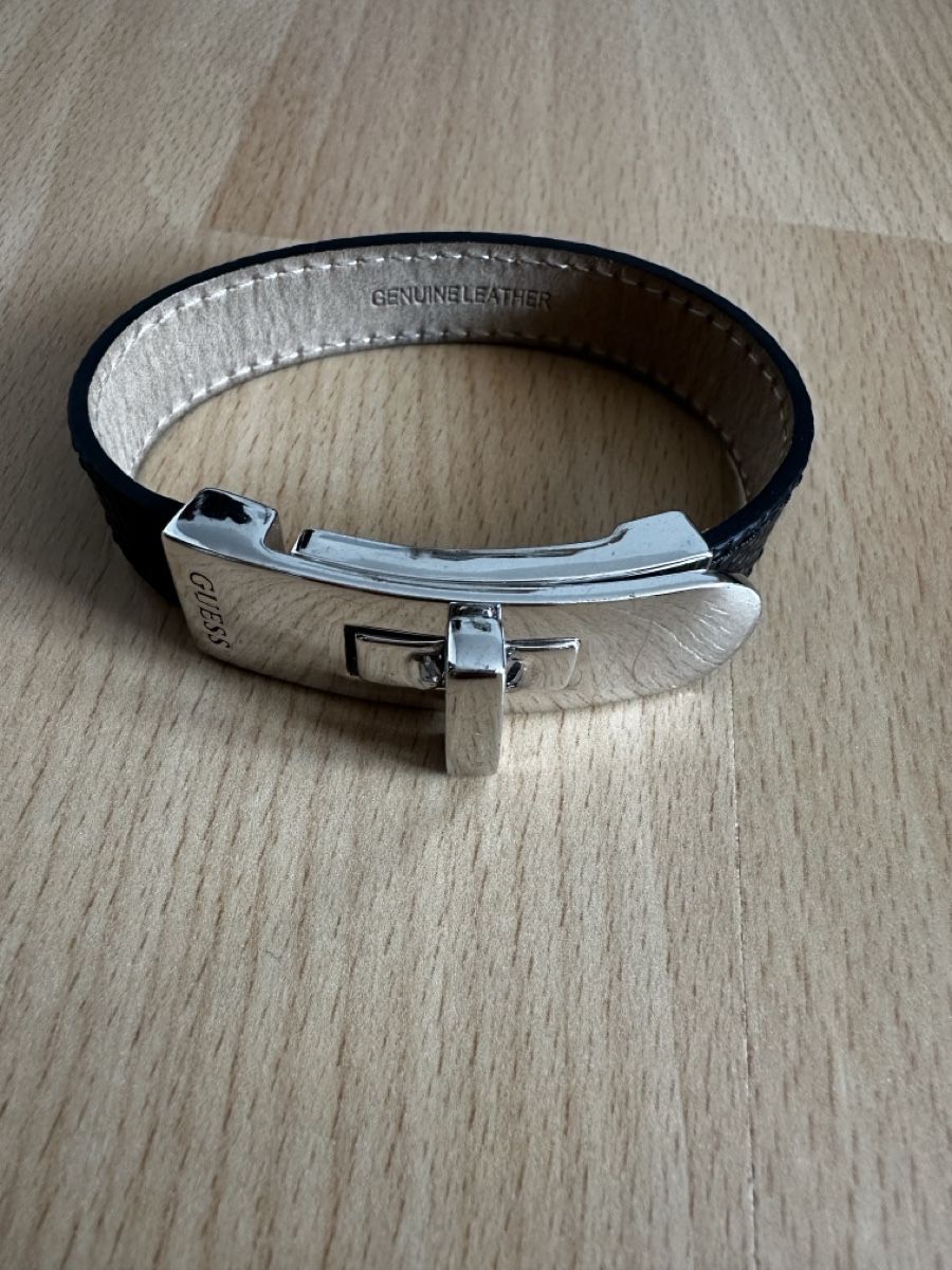 Guess Armbänder & -reifen: Guess Armband  – Gebraucht aus Bendern von konyali