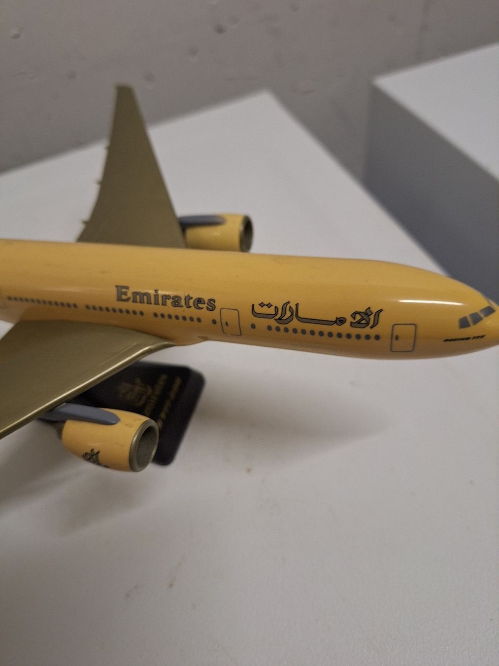 Boeing Kit di modellismo & Modellini statici: Boeing 777-200 der Emirates Airlines – Usato da Glattbrugg venduto da Rene1766 5