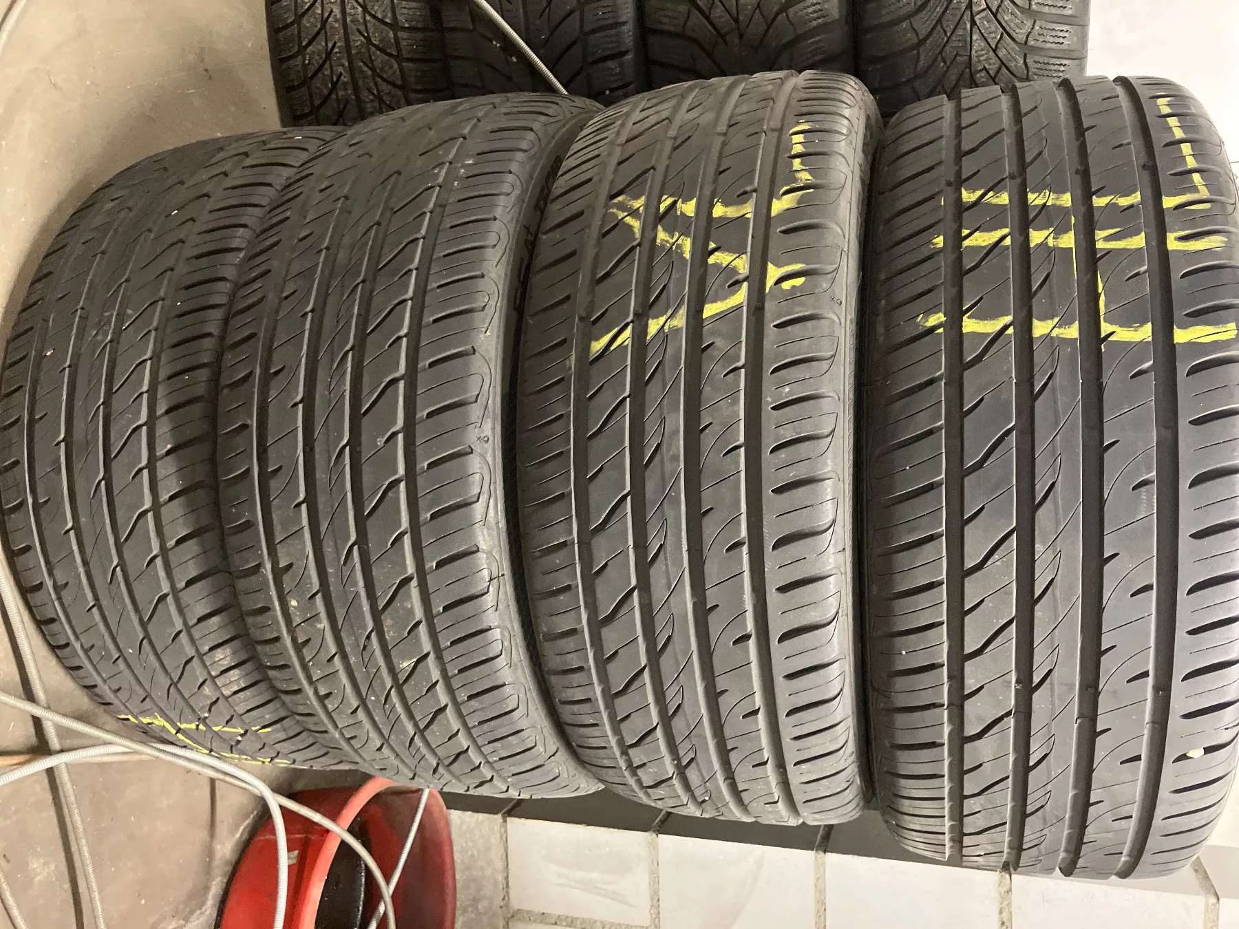 Pneumatici & Ruote complete: Pneus – Usato da Eggiwil venduto da Rauli71 3