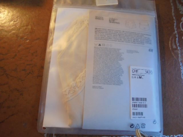 H&M Altra biancheria intima: Panty Haut Gr. M  originalverpackt – Nuovo e nell'imballaggio originale da Hinwil venduto da Glasperlen 7