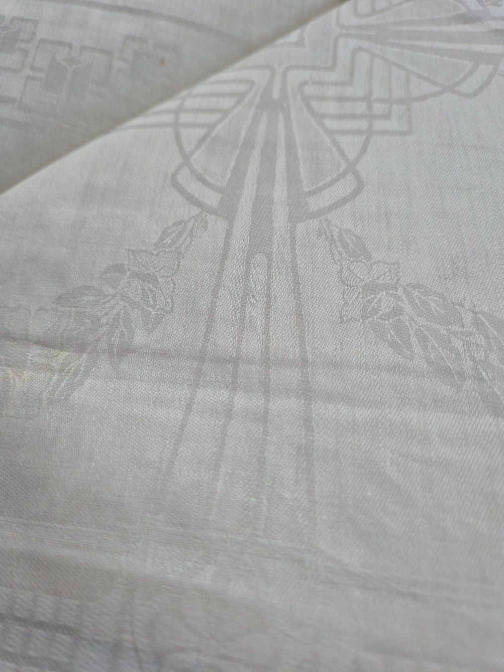 Altra biancheria da tavola: Art Deko Damast Tischtuch mit Monogramm "AB" – Nuovo (secondo la descrizione) da Bern venduto da aronari