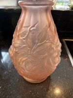 Vase vintage Art deco en verre moullé-satiné