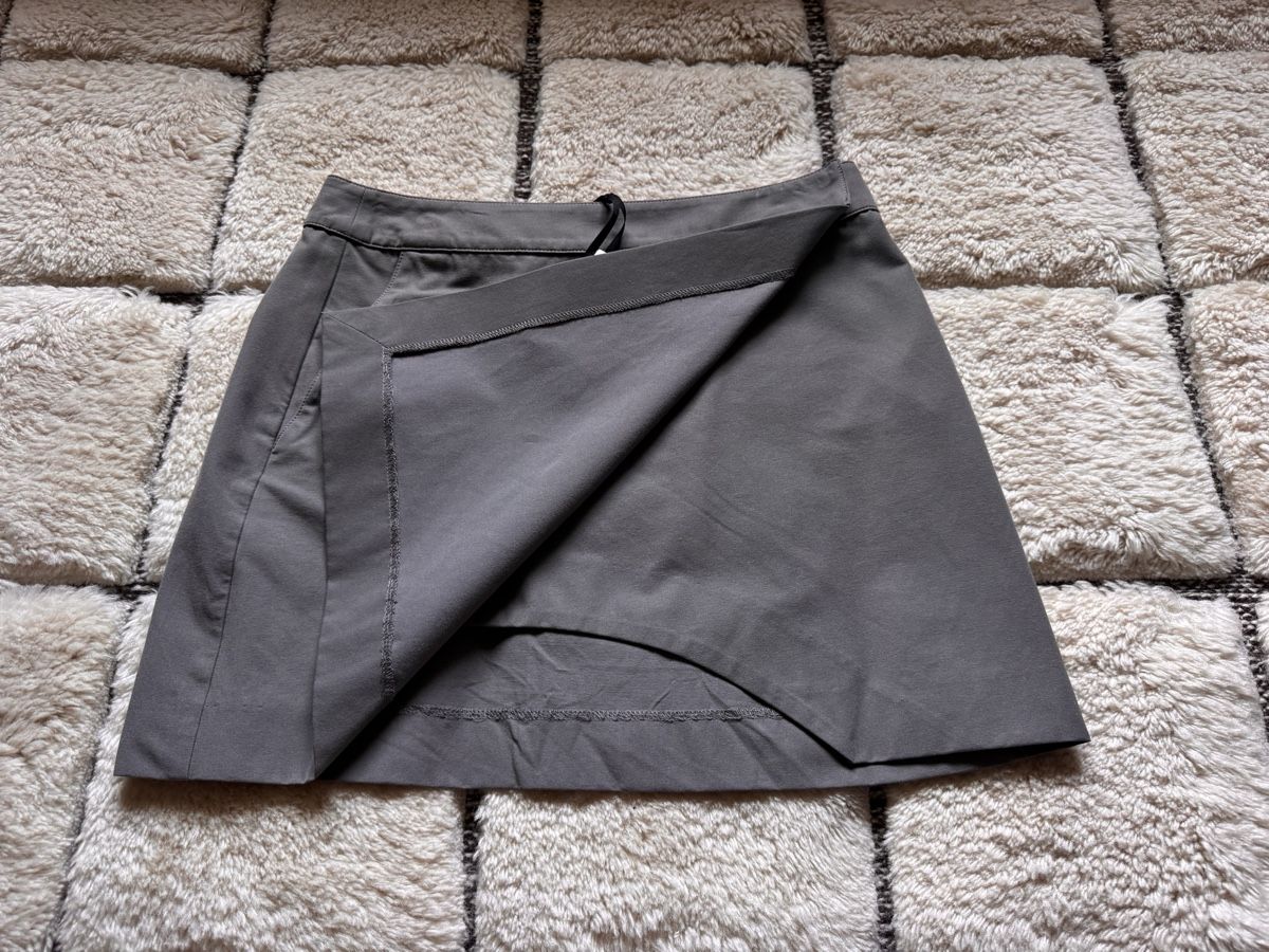 Falke Gonne: FALKE Minirock, Gr. 34 – Usato da Wilderswil venduto da Renaissance1 2