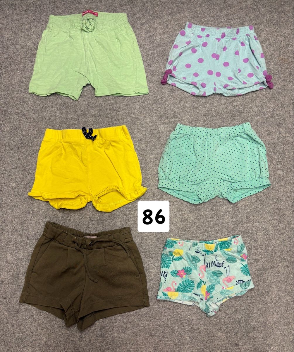 Lotti & Set di vestiti: Sommer Shorts 86 – Usato da Claro venduto da DeZeDo