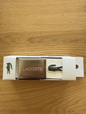 Weisser Lacoste Gürtel 