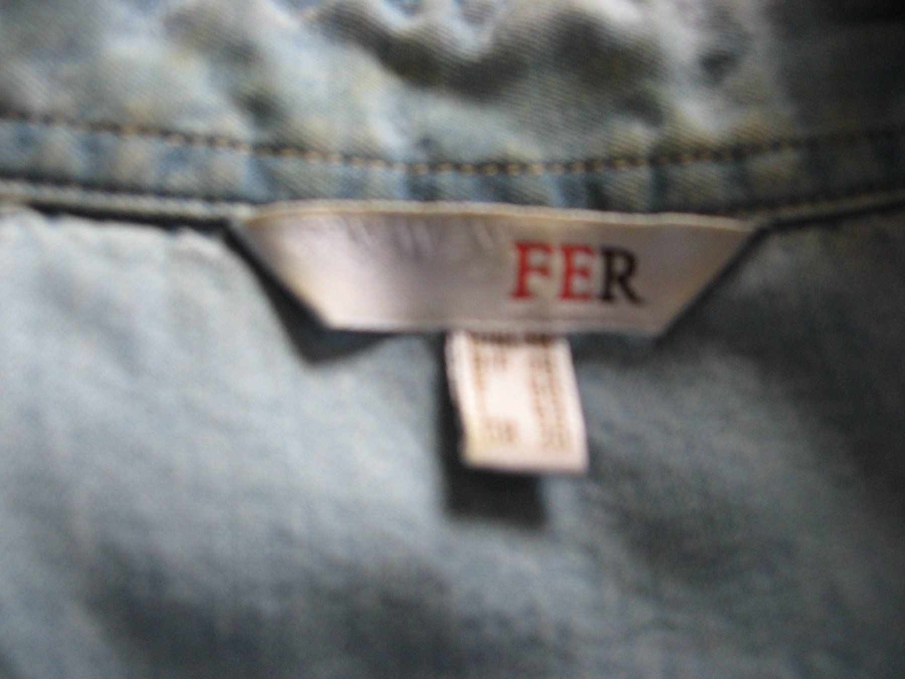 Blusen: Bluse Gr. 46, von FER – Gebraucht aus Zürich von apil 3