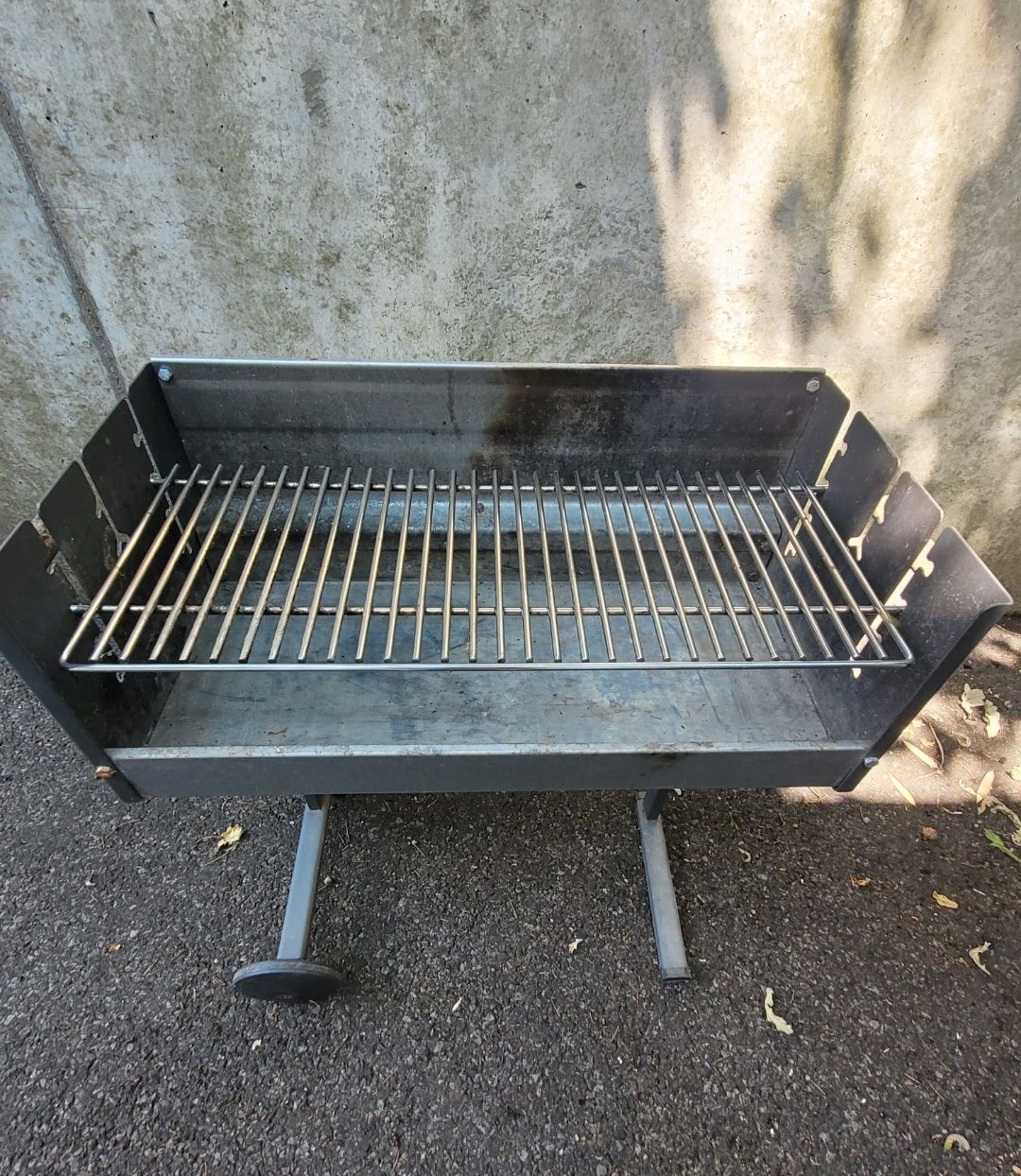 Grills: Dancook Holzkohle Grill, mit Abdeckung, rechteckig – Gebraucht aus Cham von ClaudineBB 2