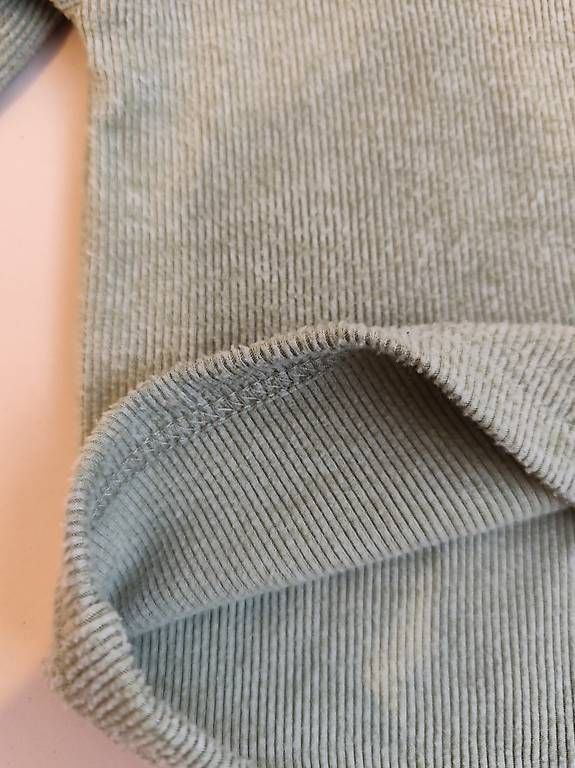 Maglioni & Felpe: Baby Langarmshirt – Usato da Brüttisellen venduto da amand_ 1