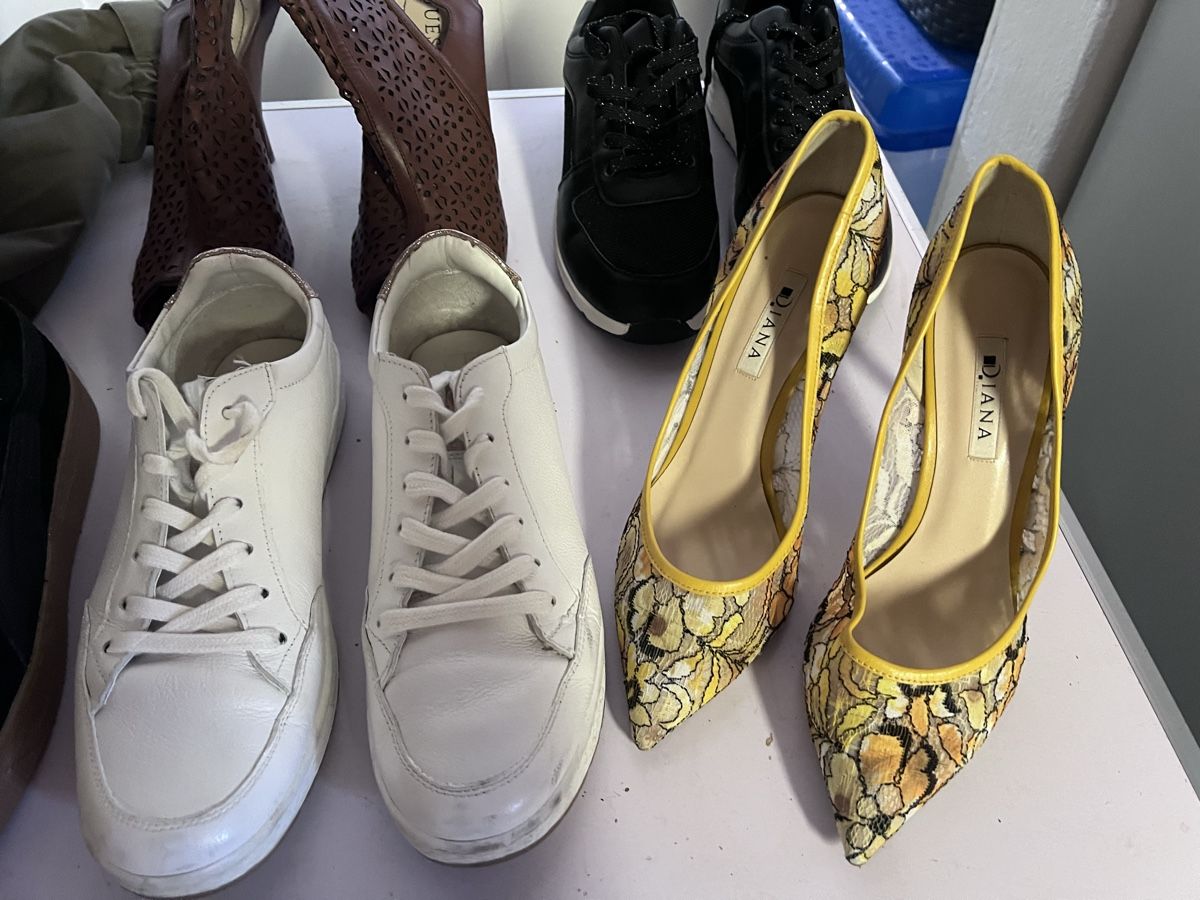Scarpe da donna:  Verschiedene Damenschuhe (28)  – Usato da Glattfelden venduto da maa_qcj8 1