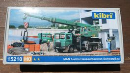 KIBRI 15210 MAN 3essieux/achs grue Hausaufbaukran SchwarzBau