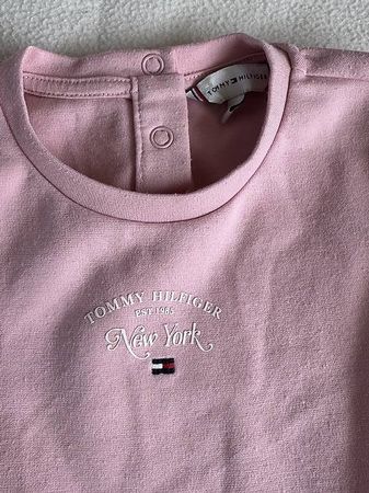 Sommerkleid in rosa, Gr. 86, Tommy Hilfiger