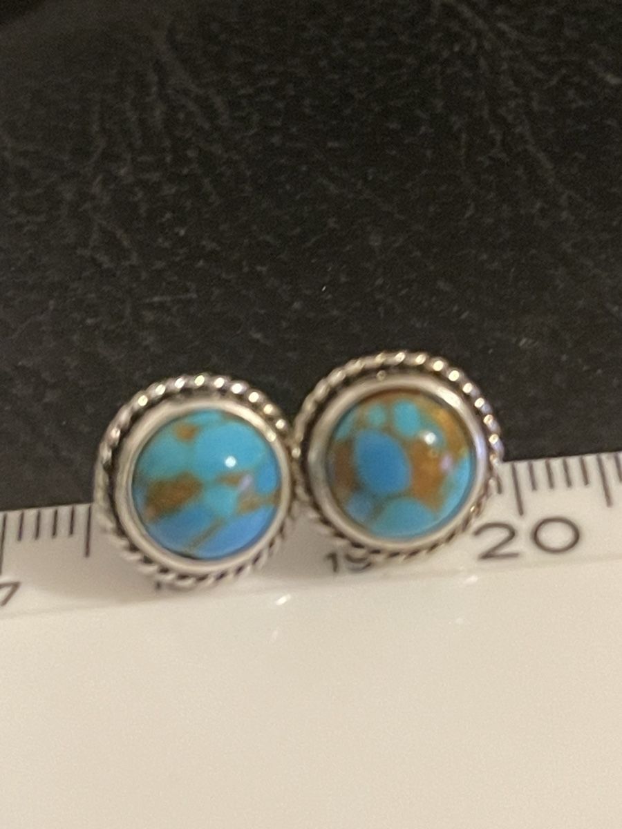 Ohrringe & -stecker: Boucles d'oreilles pierre turquoise comme neufs – Gebraucht aus Kloten von Vermicelles 4