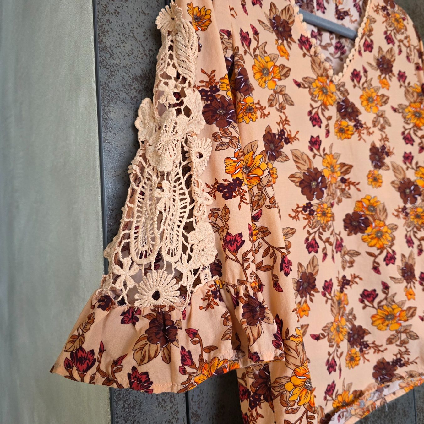 Camicette: 🐸 RUSTTYDUSTTY BLUSE S VISKOSE BLUMEN MUSTER – Usato da Môtier (Vully) venduto da Frogs 3