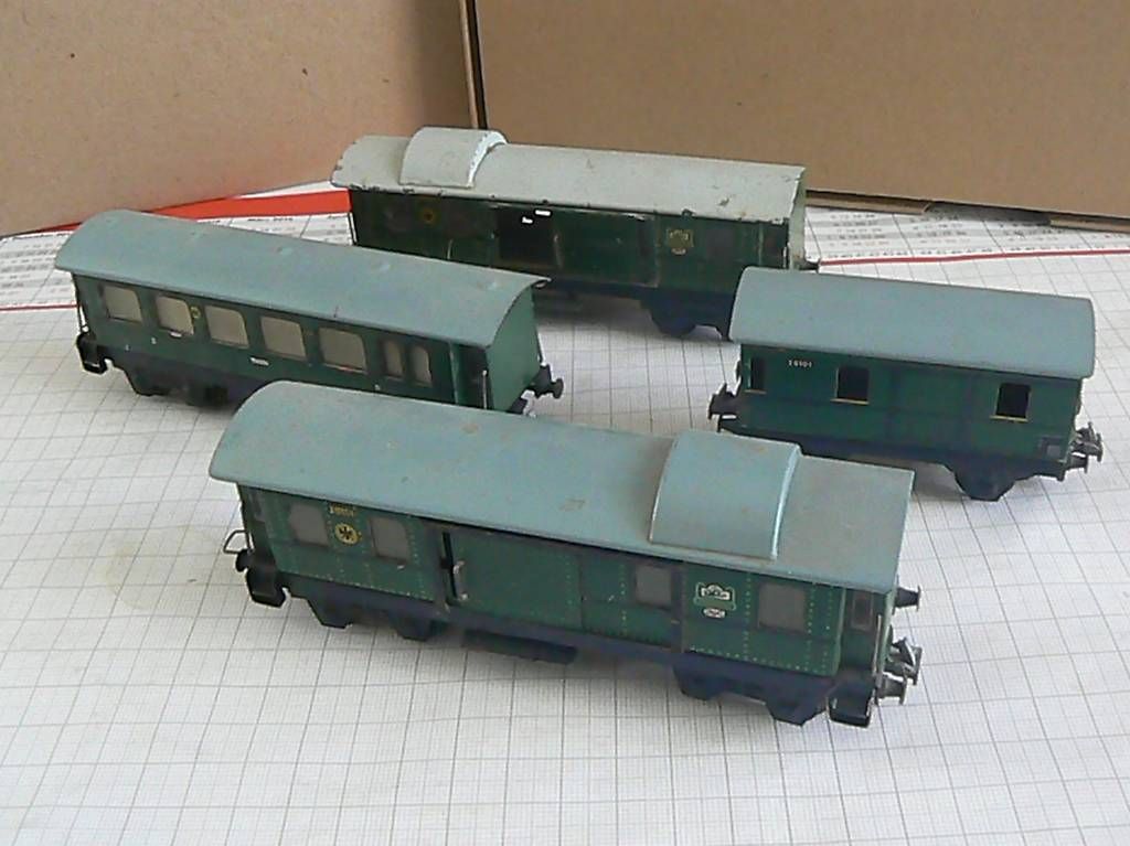Trix Modellini di ferrovie: Trix Express H0  Gedeckte Güterwagen – Usato da Kollbrunn venduto da fally2000 1