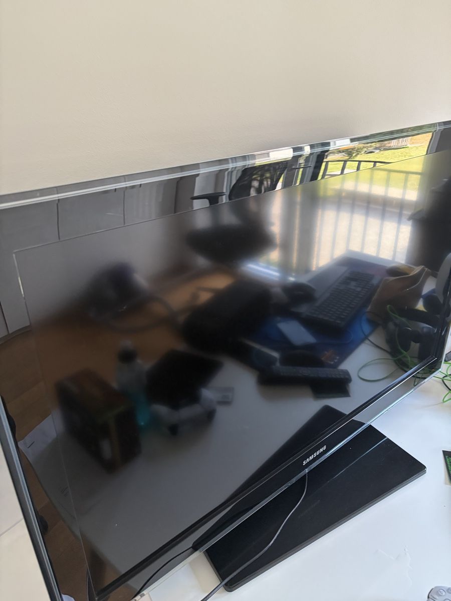 Televisori: Samsung 40 inch TV – Usato da Eysins venduto da ilkerugur