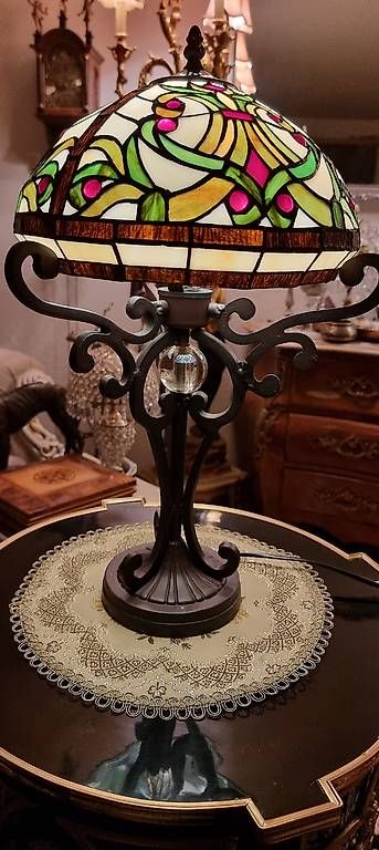Lampes: Prächtige  Lampe im Barock Dekor – D'occasion à Kaufdorf par Nati-Nati 4