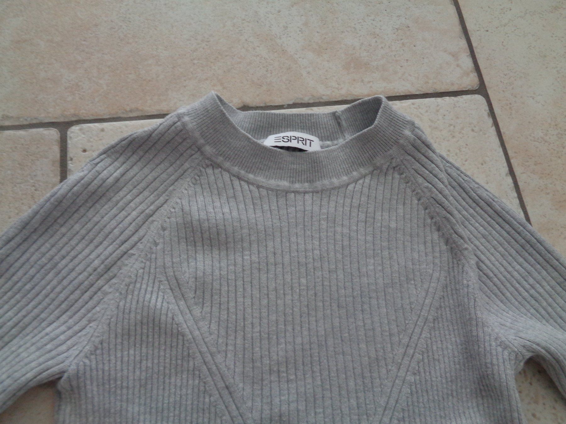 Esprit T-shirt: Shirt /Pulli   Esprit  Grösse S – Usato da Kreuzlingen venduto da Robi-2003 1