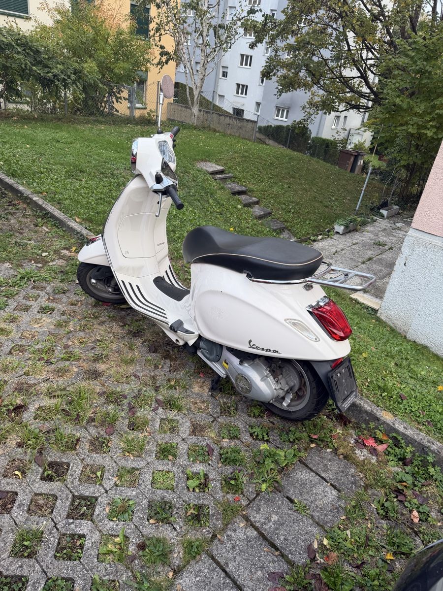 Vespa Scooter: Vespa primavera 2014 – Usato da Lausanne venduto da hel_8yf9 3