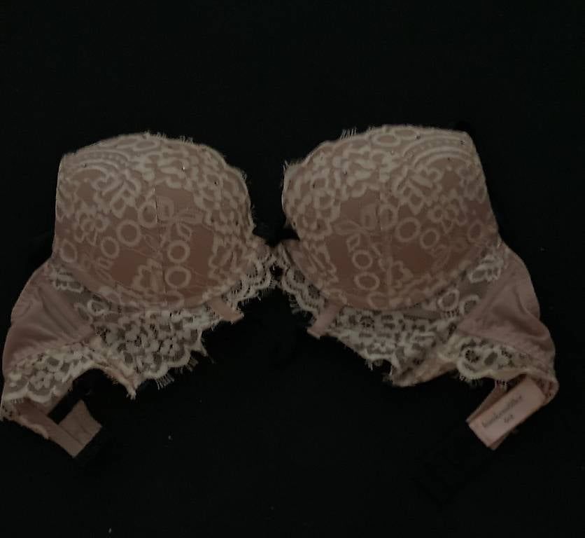 Sonstige Unterwäsche: Hunkemöller BH, 75 B – Gebraucht aus Jona von i28_xjr6