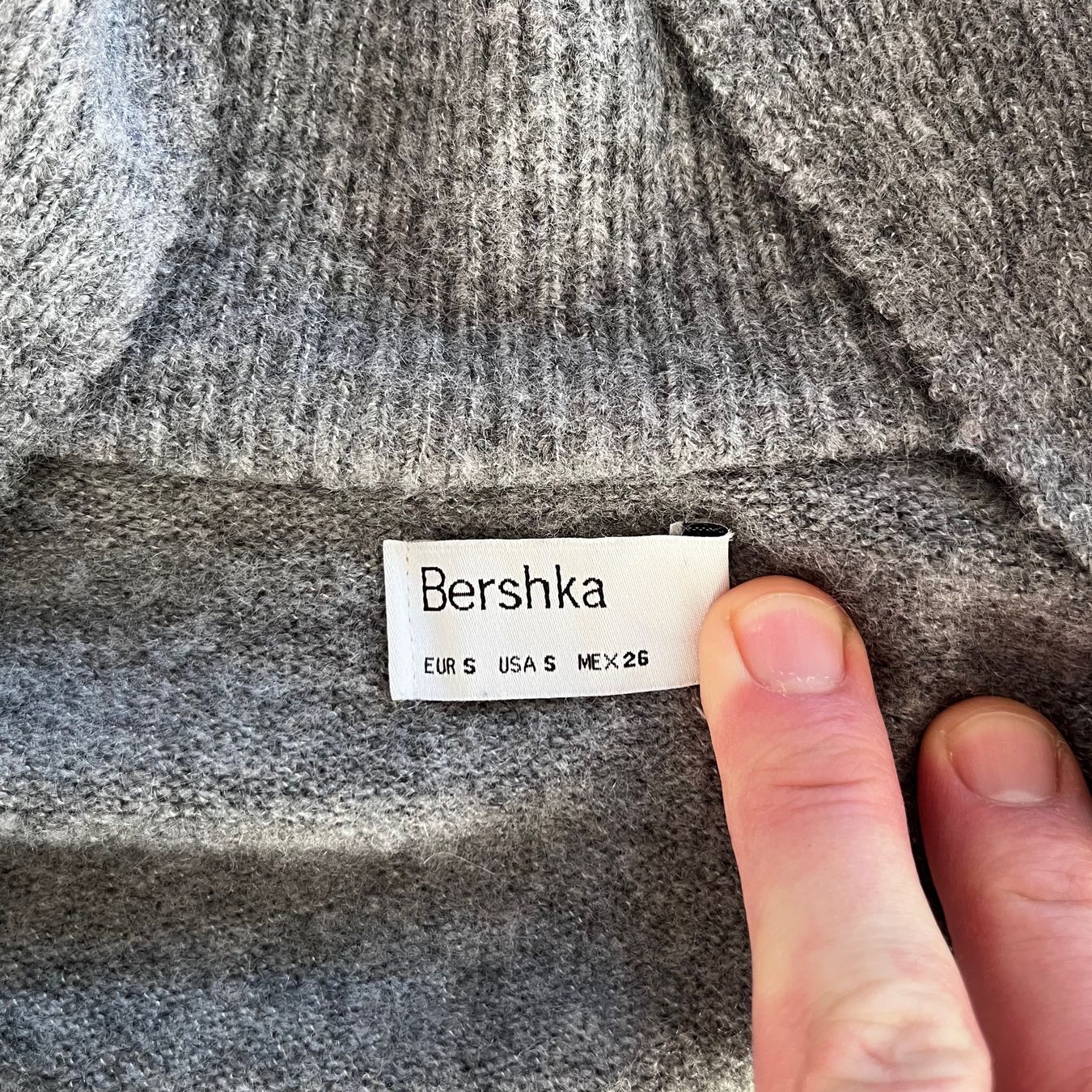 Bershka Pullover & Sweatshirts: Cozy Bershka Jumper – Neu (gemäss Beschreibung) aus Zürich von irinaw 5
