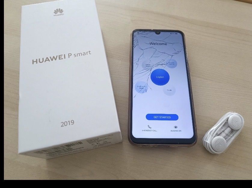 Huawei Telefoni cellulari / Smartphones: Huawei P Smart (2019) - – Usato da Luzern venduto da M.Ai