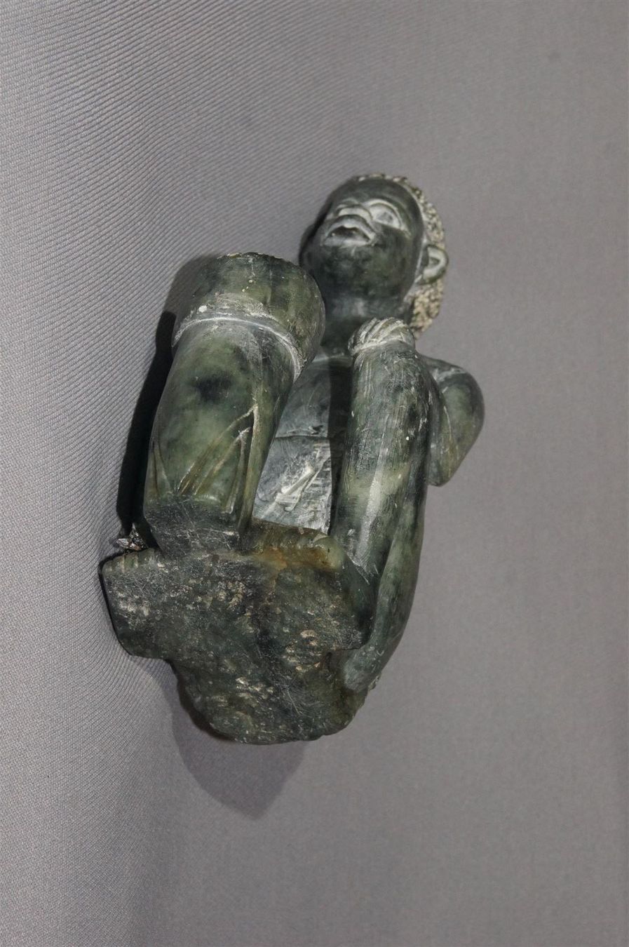 Skulpturen & Statuen: Afrikanischer Trommler aus Stein – Neu und originalverpackt aus Geroldswil von ARTEFACTO 4