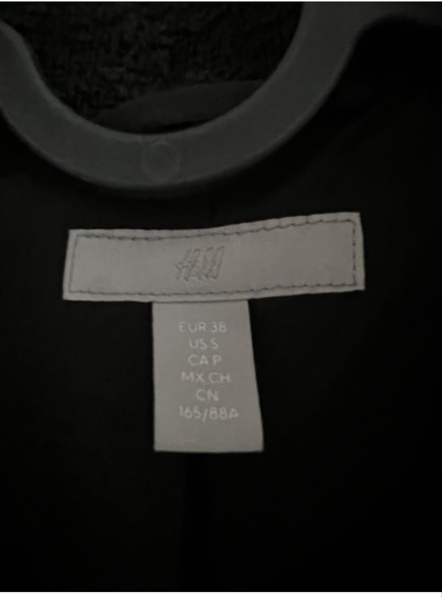H&M Jacken: H&M Boucle Jacke Gr 38 – Gebraucht aus Biel/Bienne von Jobu03 2