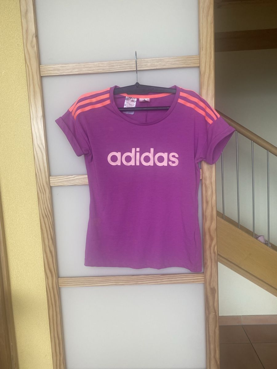 Adidas T-shirt: Adidas t-shirt – Usato da Belmont-sur-Lausanne venduto da chu_vxf5