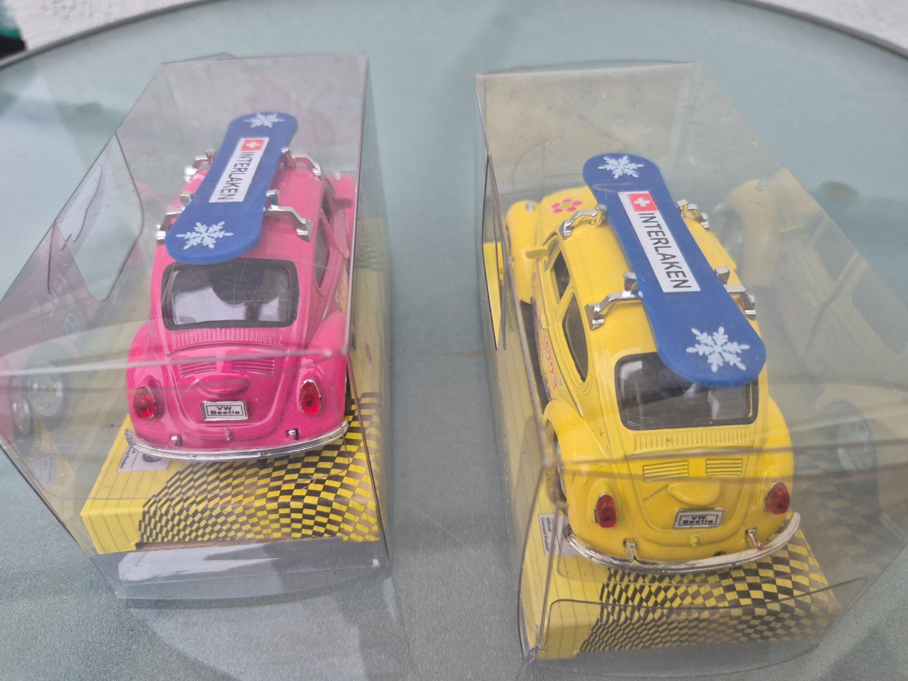 Volkswagen Modellini d'auto: VW Käfer Interlaken série. 1:32 – Nuovo (secondo la descrizione) da Oberbuchsiten venduto da laffite54 1