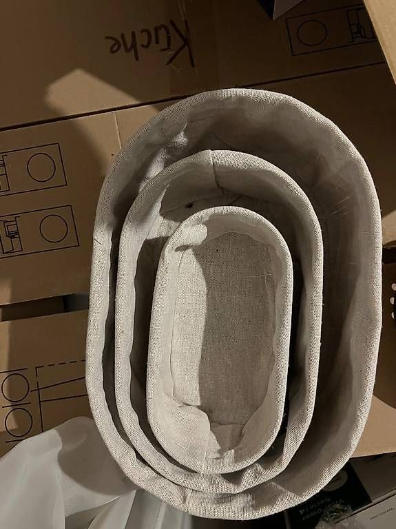 Chaussures femmes: Cute basket set – D'occasion à Basel par car_sym8