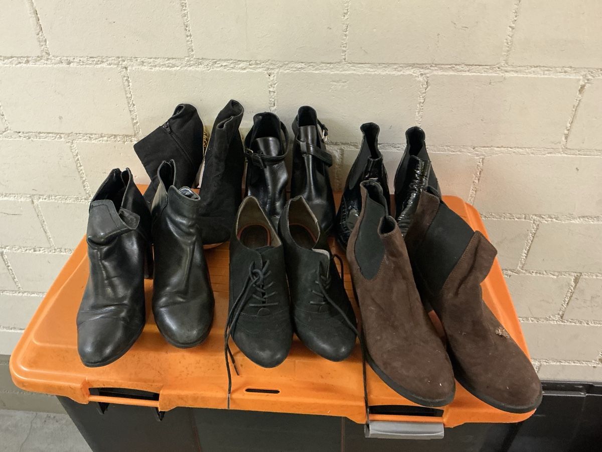 Scarpe da donna: Diverse Schuhe – Usato da Basel venduto da S.Wehrli72