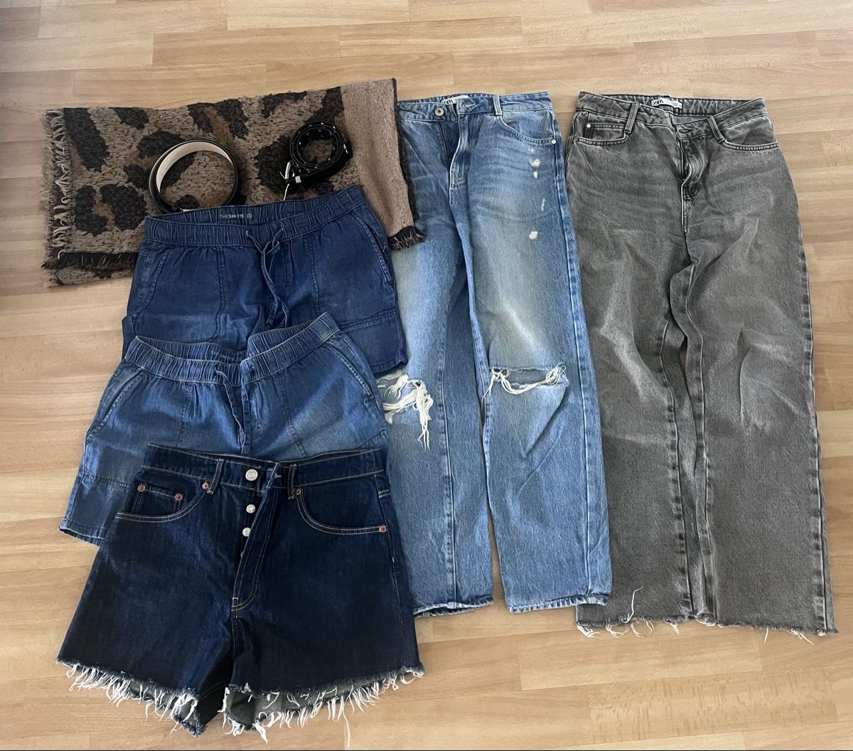Lotti di vestiti: Kleiderpaket Grösse 36/38  – Usato da Adliswil venduto da Eseestern