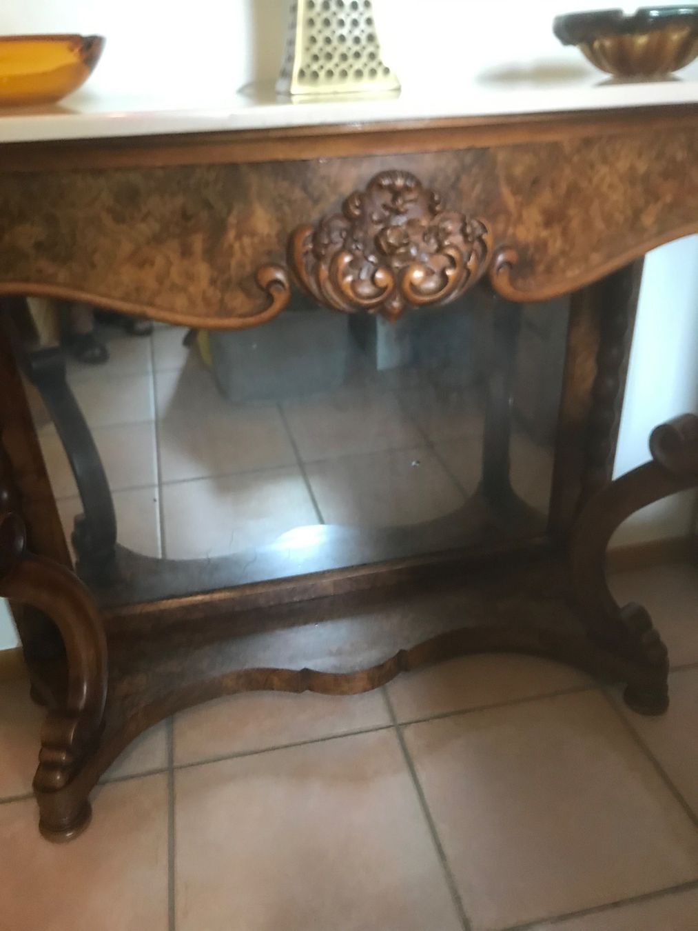 Cassettiere: Console en noyer avec marbre moderne – Usato da Servion venduto da cap_8wjb 6