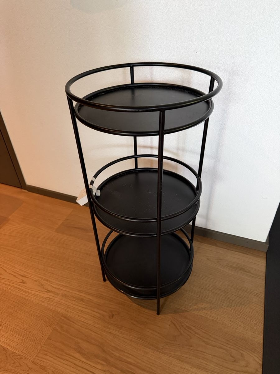 Altri accessori: Stylish Black Metal Wall-Mounted Plate Rack – Usato da Zürich venduto da fed_l87t