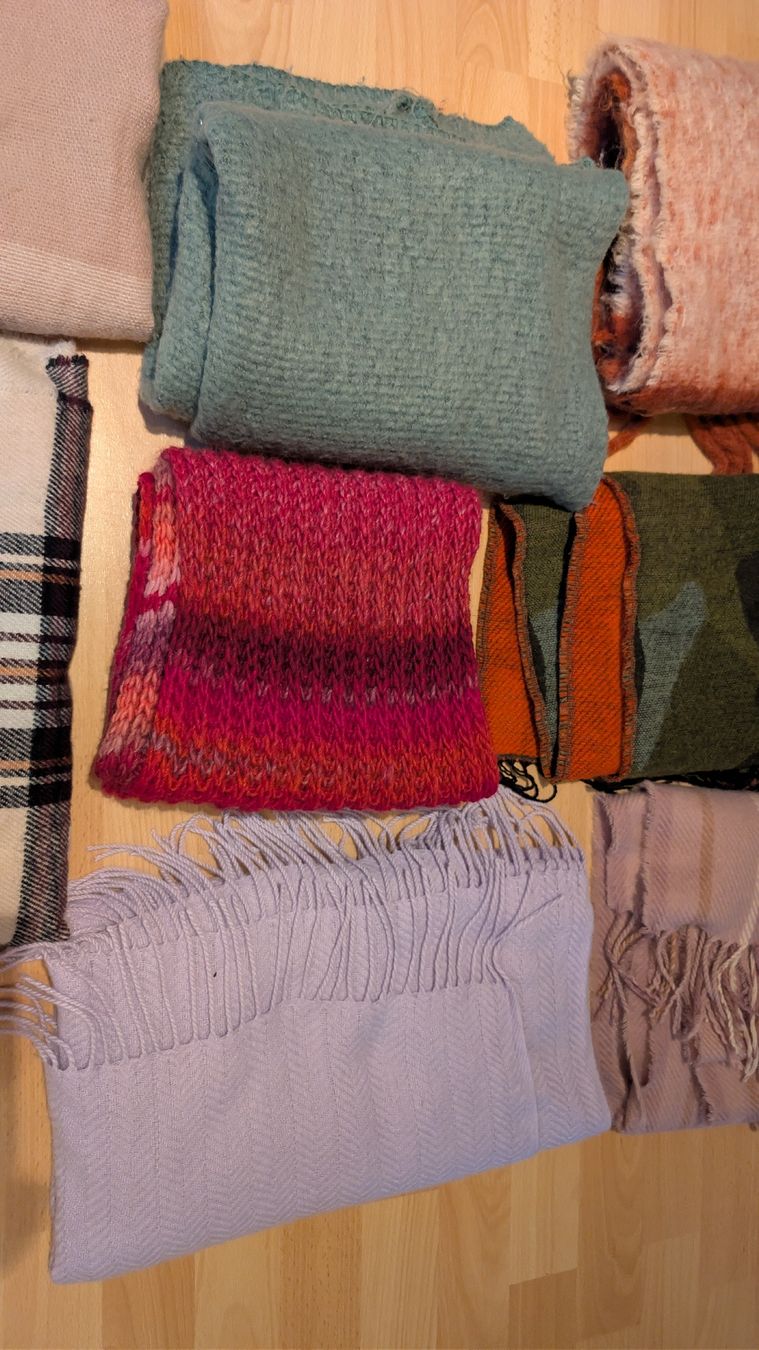 Foulards, Tücher & Schals: Diverse Schals – Gebraucht aus Birrwil von dan_jdw7 2