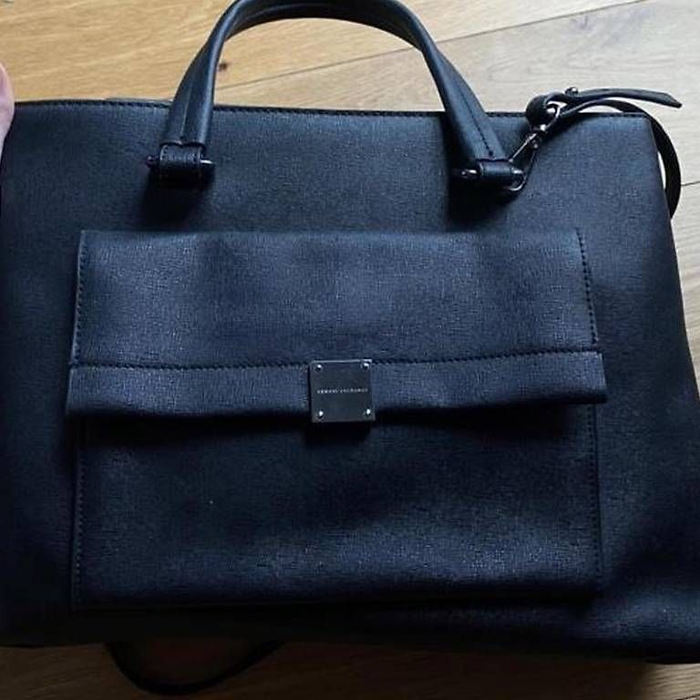 Taschen für Damen: Schwarze Armani Tasche  – Gebraucht aus Luzern von VStore 2