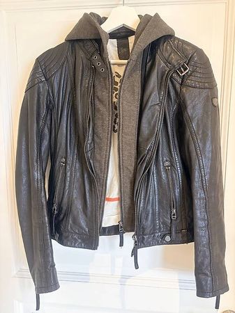 Veste en cuir noire avec capuche détachable