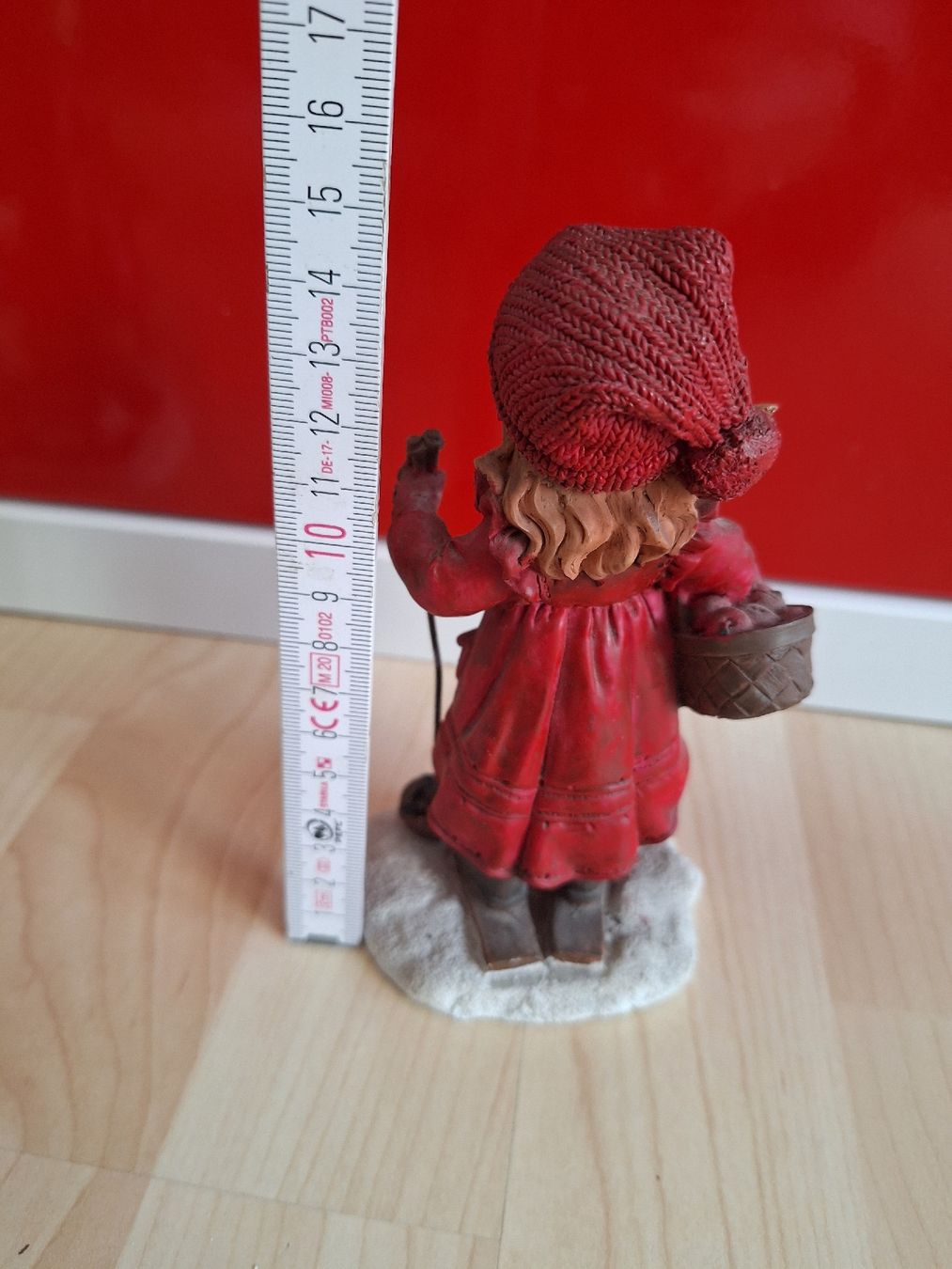 Statuette: Deko Figur Mädchen mit Skiern rot  – Usato da Wanzwil venduto da chlinih93 3