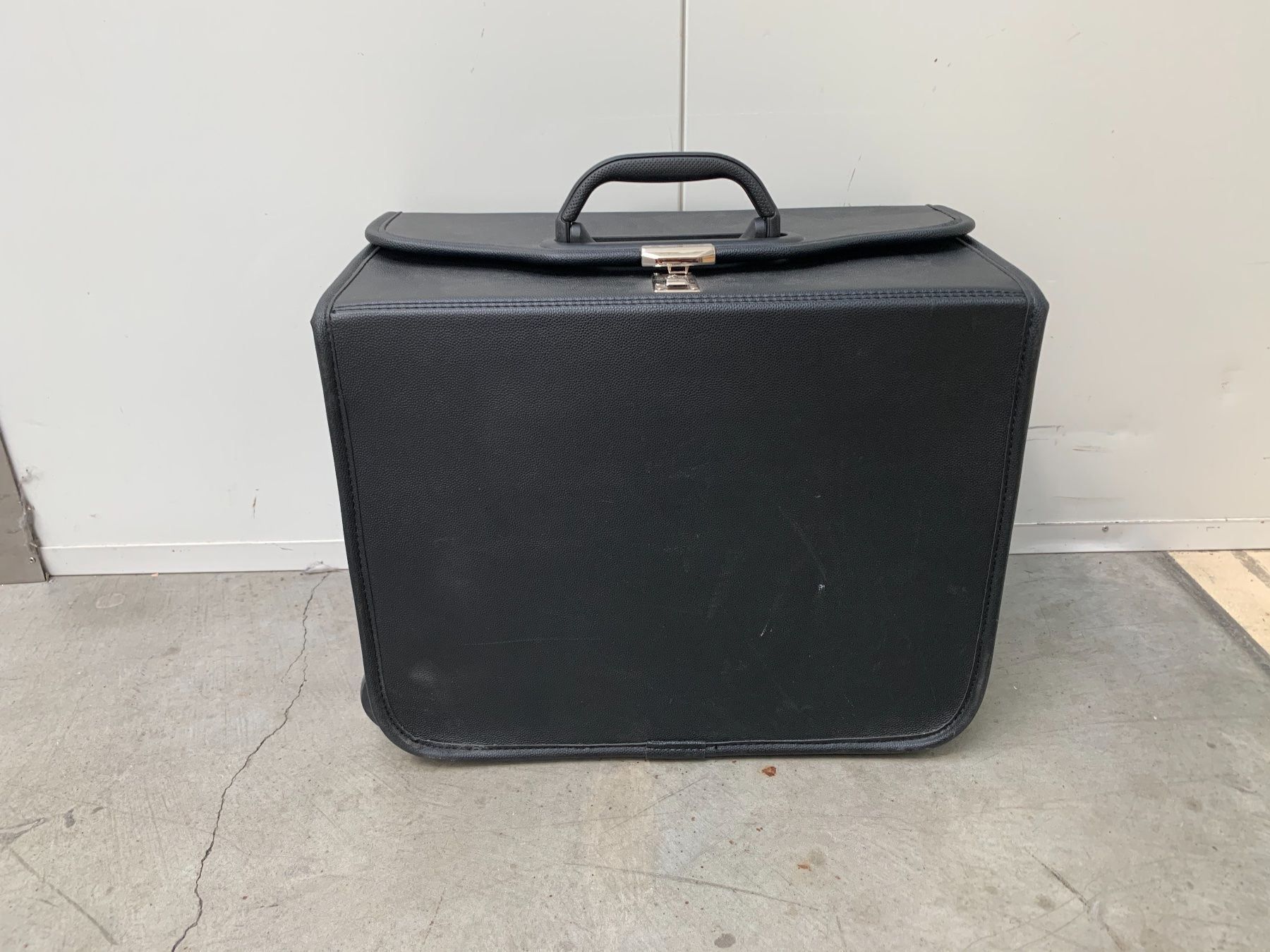 Samsonite Valigie & Borse: Samsonite Pilotenkoffer Business Tasche – Usato da Häggenschwil venduto da Alkuko