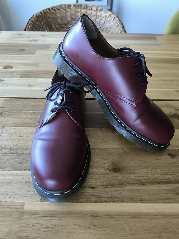 Scarpe da uomo: Dr. martens neuve bordeaux – Nuovo e nell'imballaggio originale da La Tour-de-Peilz venduto da Eclectness39 1