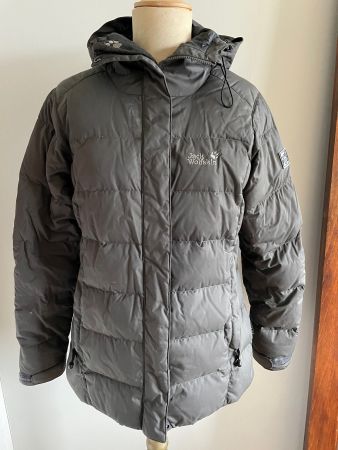 Daunenjacke Damen Grösse M Jack Wolfskin anthrazit farbig