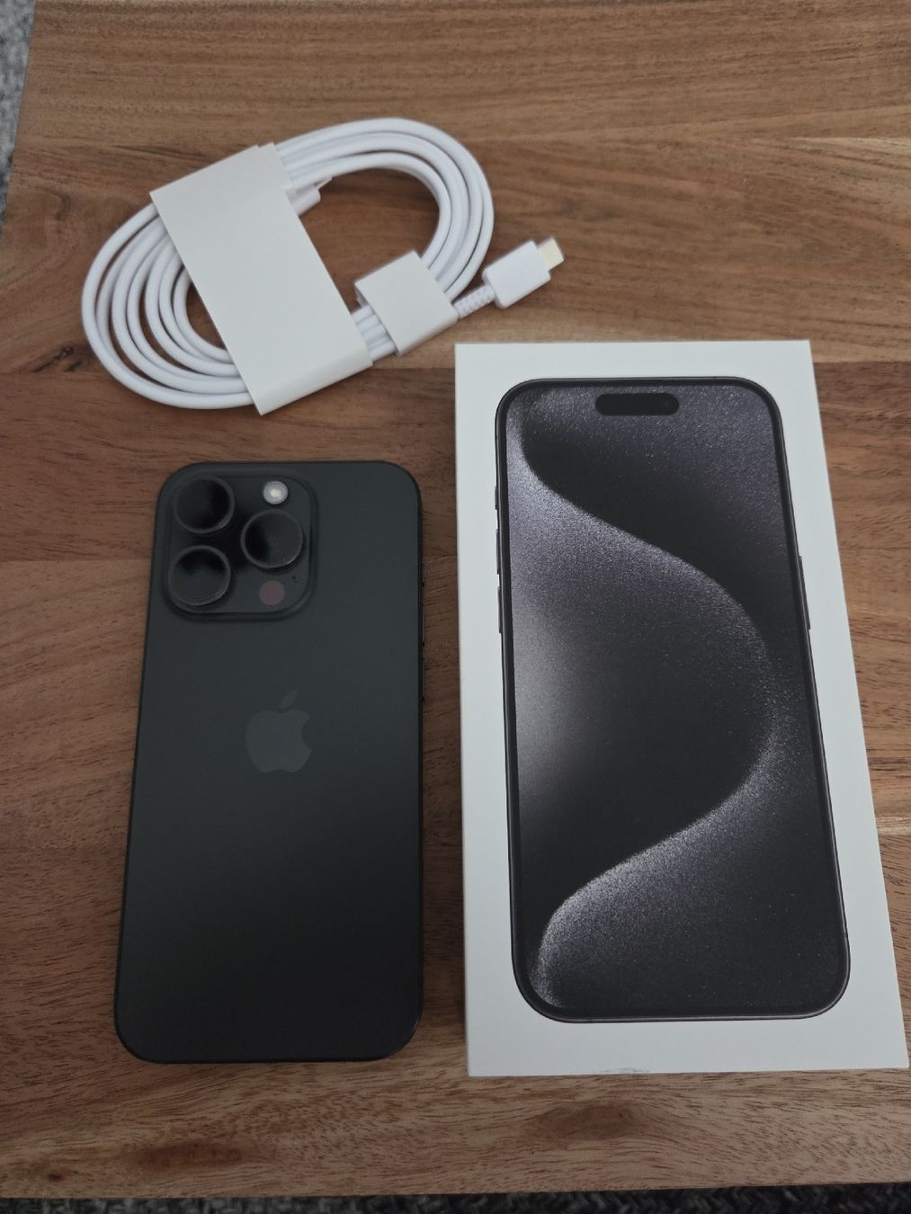 Apple Telefoni cellulari / Smartphones: iPhone 15 Pro 96% Akku – Nuovo (secondo la descrizione) da St. Gallen venduto da nico.schmid95