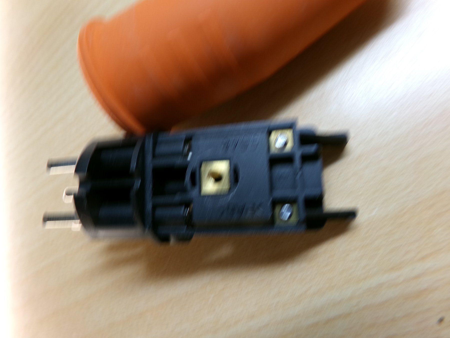Stecker: Stecker Typ15 – Gebraucht aus Hombrechtikon von Maloev17 4