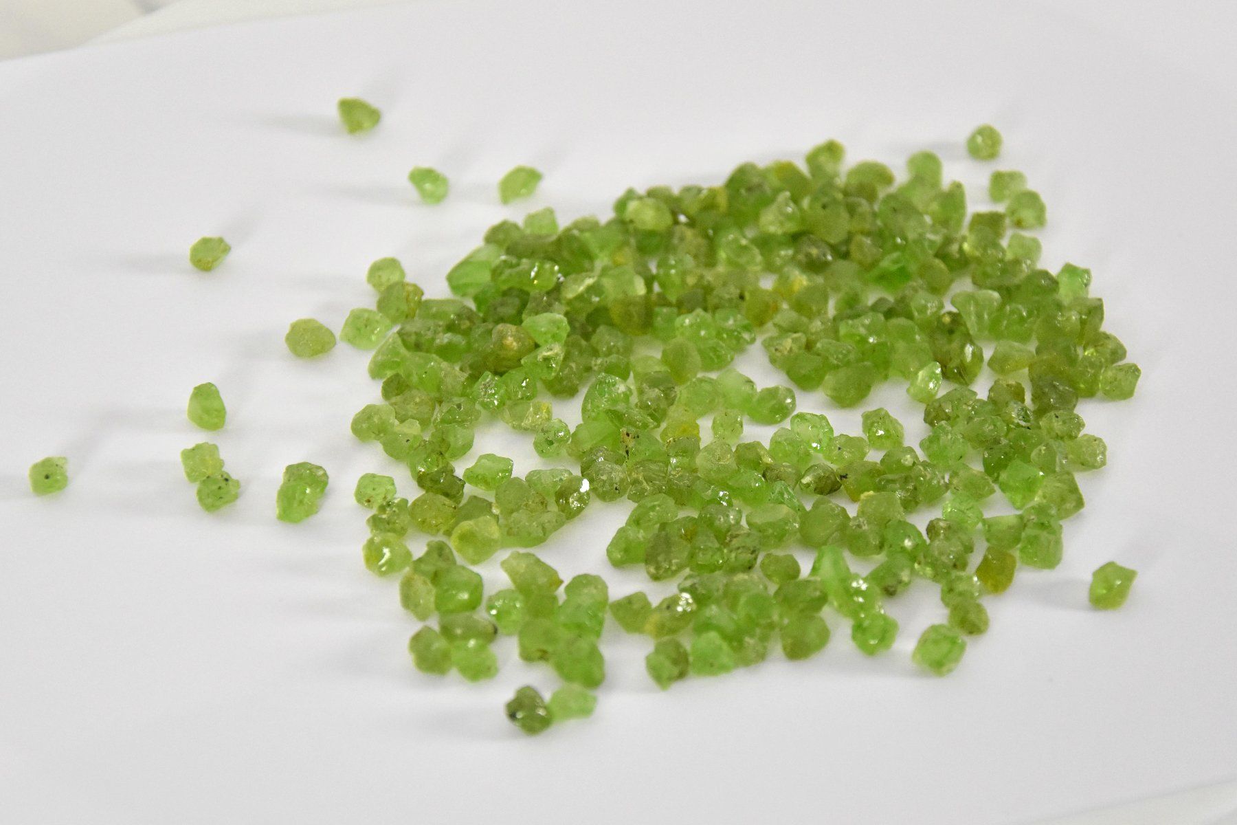 Minerali & Pietre curative: Péridot Olivine brute – Nuovo e nell'imballaggio originale da Vaulion venduto da sambigben