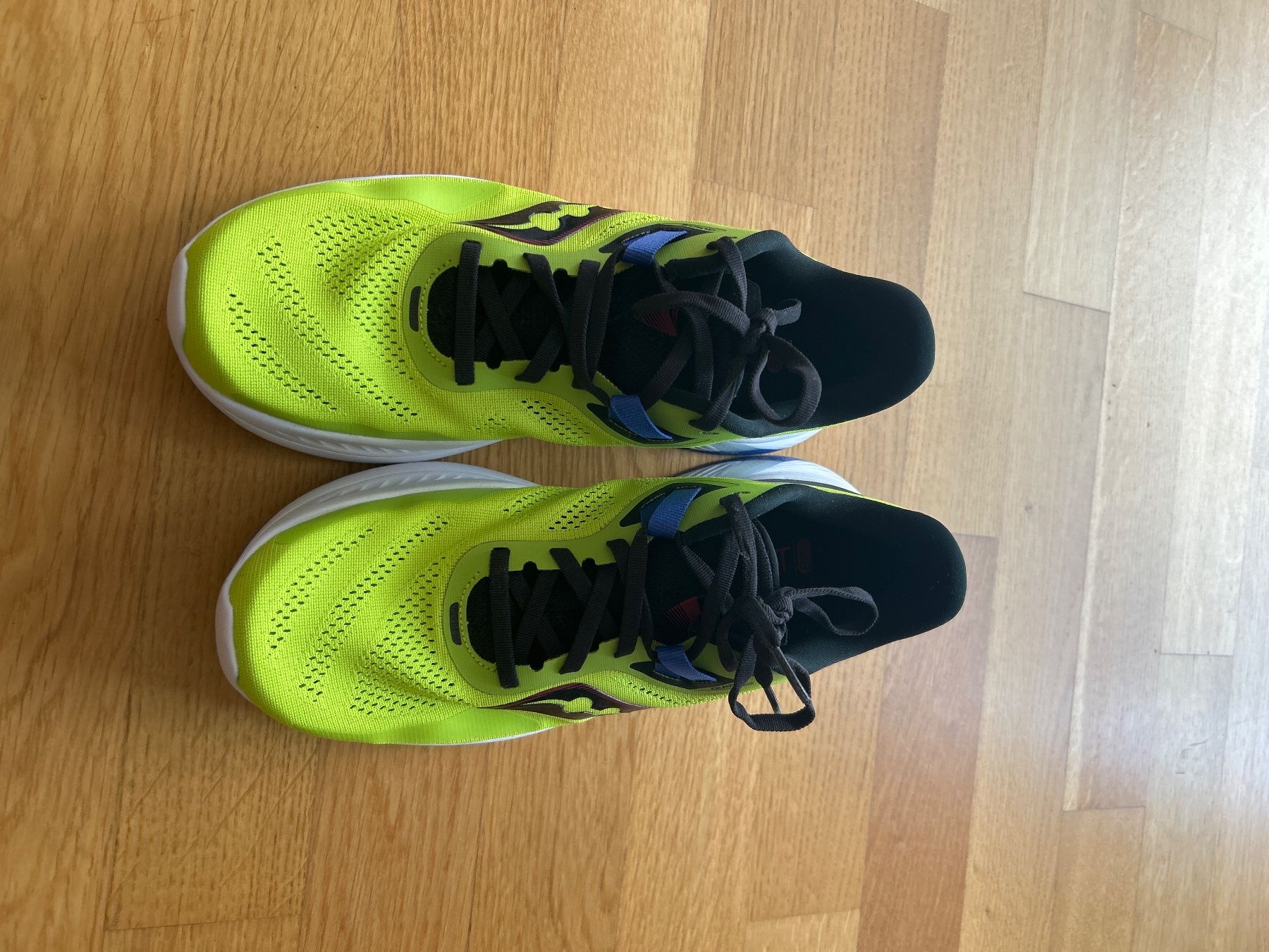 Saucony Scarpe da uomo: Saucony pwr run 42 – Usato da Reichenburg venduto da paolia